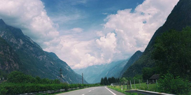 浩海机械60：深耕工程机械领域，起重机、装载机与叉车的一站式解决方案专家