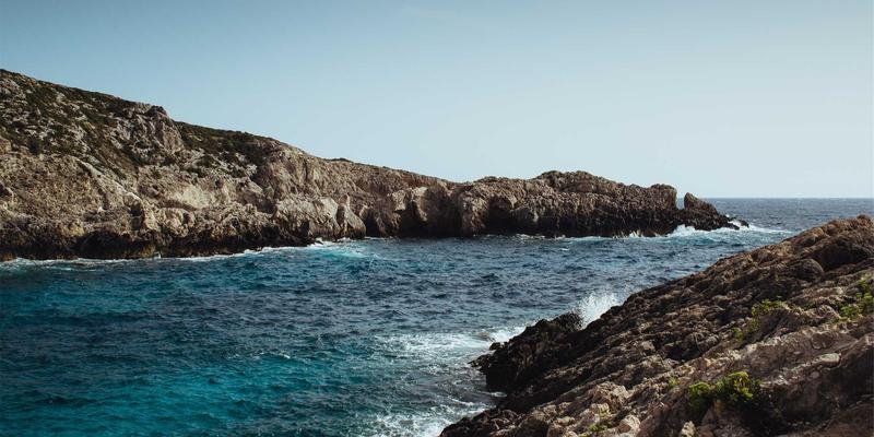 浩海机械：起重机与重型设备租赁如何助力‘一带一路’基建项目成功