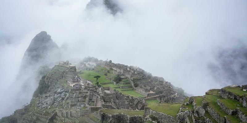 浩海机械非标设备定制：如何为特殊工况改装叉车与起重机？